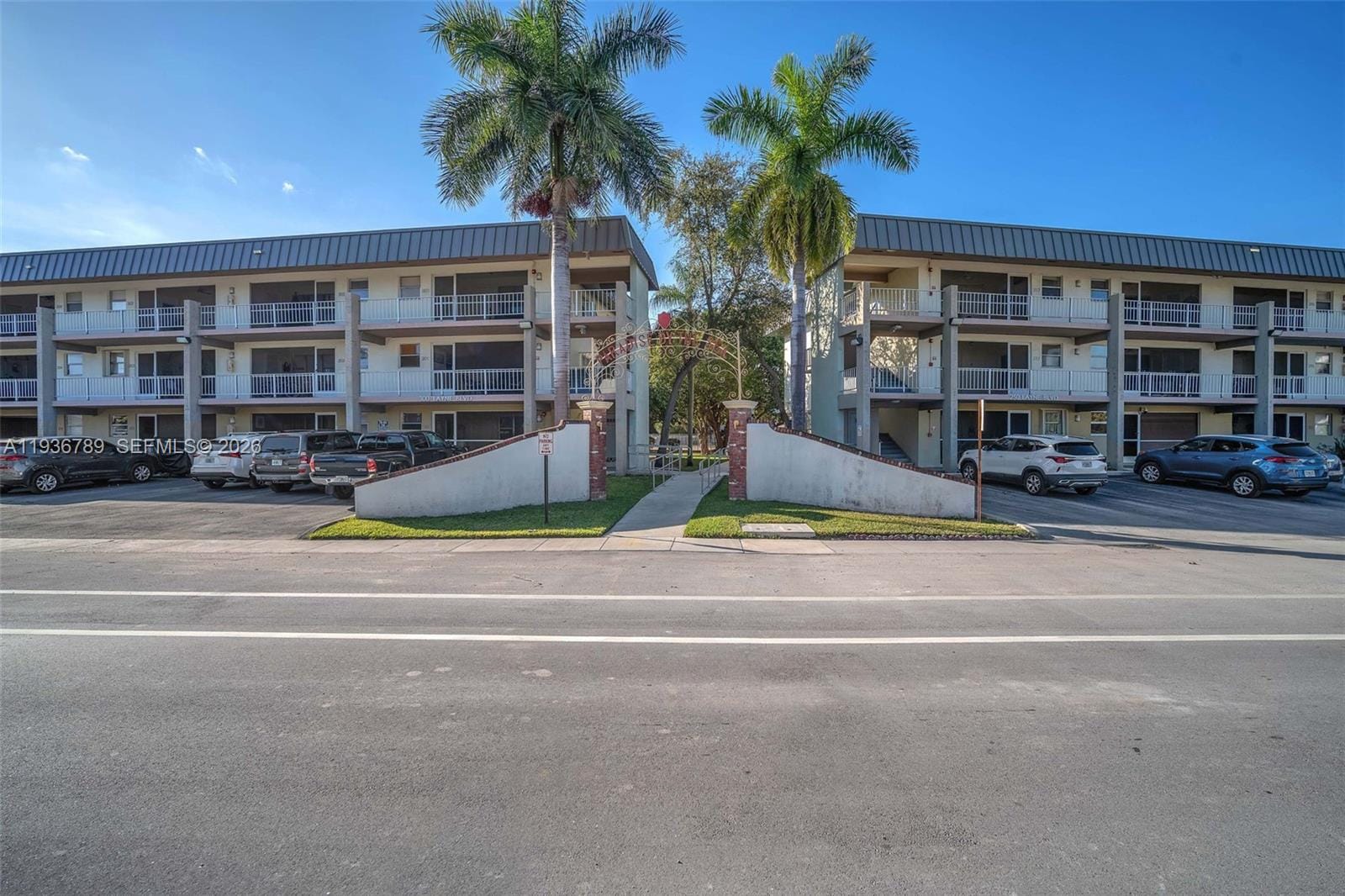 270 Layne Boulevard 305 — photo 3