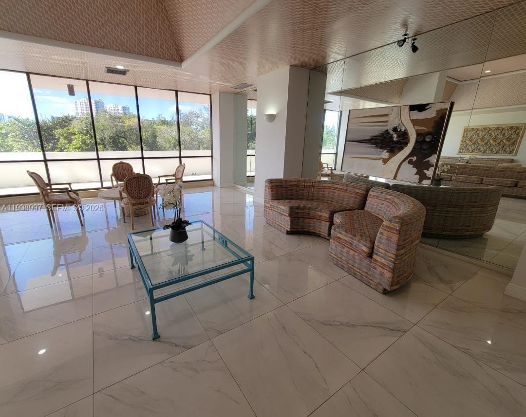 500 Three Islands Boulevard 709 — photo 4
