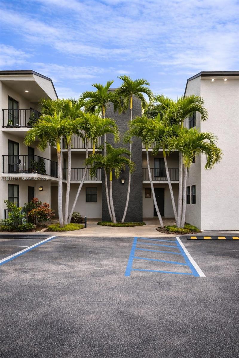 142 SW 18th Avenue 33, Miami, FL 33135