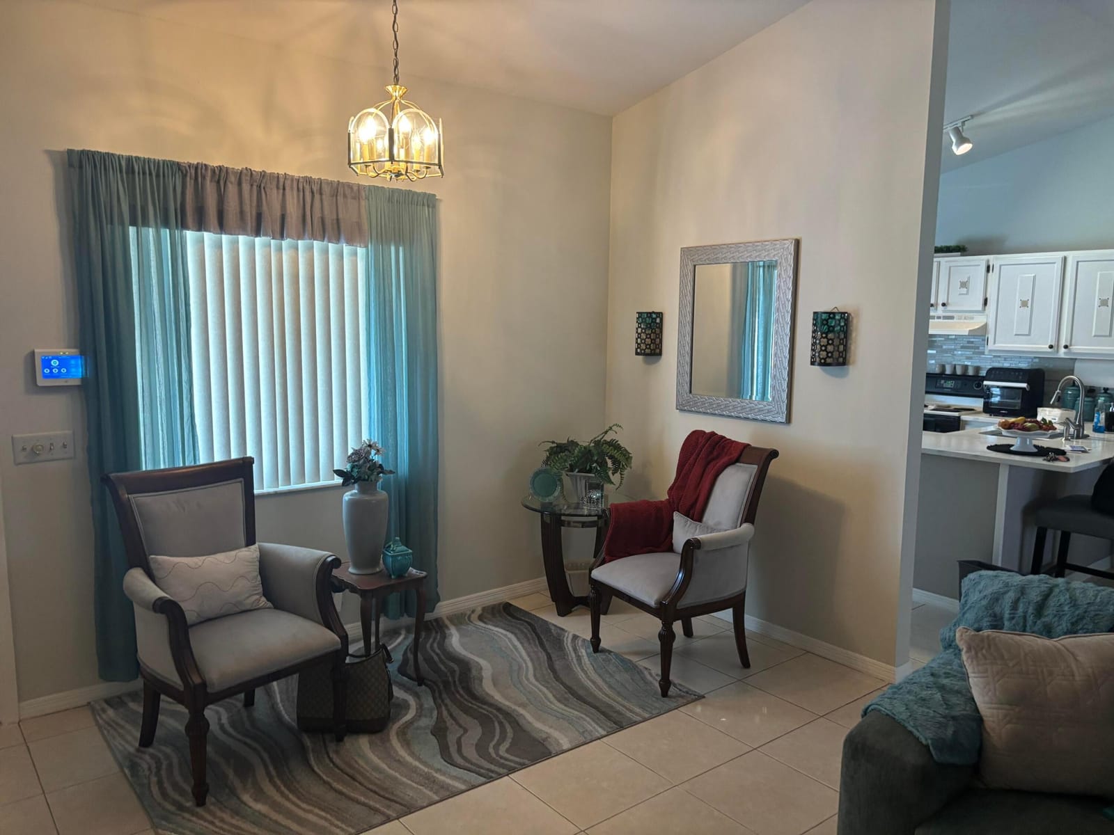 2542 S Canterbury Drive S — photo 4