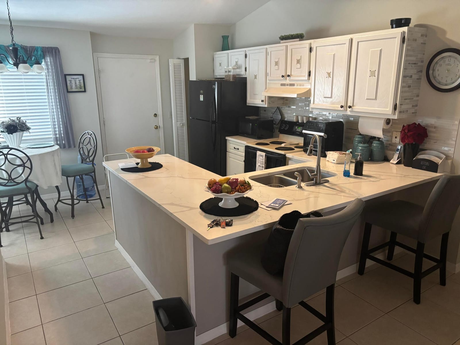 2542 S Canterbury Drive S — photo 7