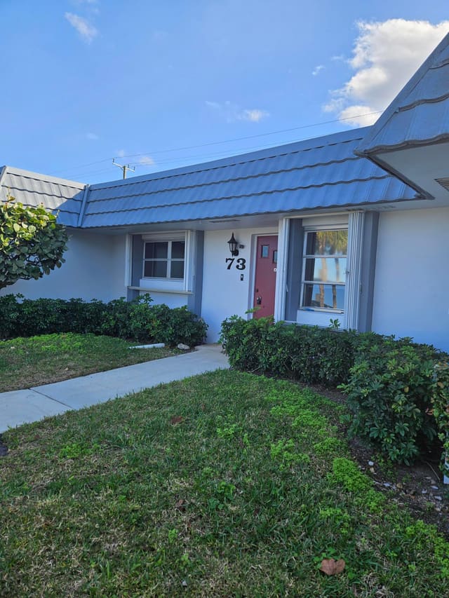 2886 Fernley Drive E 73, sold in Cresthaven Condo Townhomes Sec 2, West Palm Beach, FL