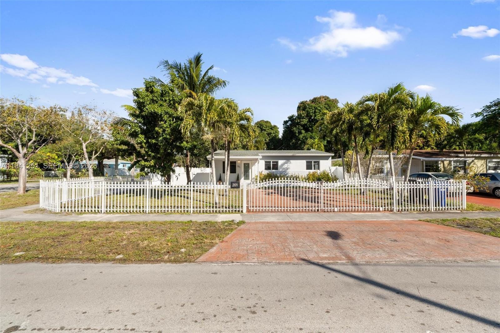 201 NE 169th Street, North Miami Beach, FL 33162 photo 6