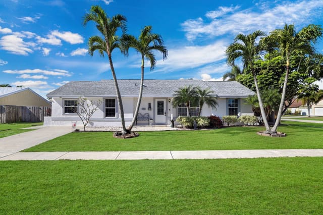 8055 Rose Marie Circle, sold in Le Chalet 02b, Boynton Beach, FL