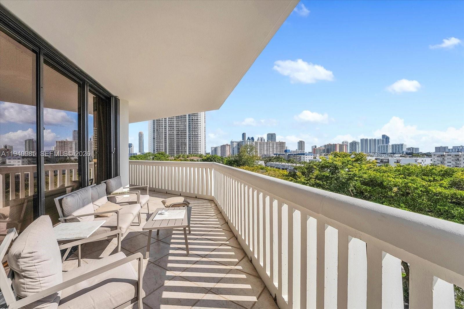 2000 Island Boulevard 602, Aventura, FL 33160, Aventura