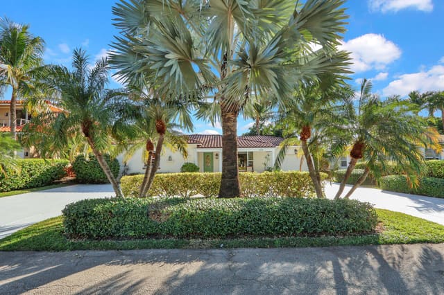 324 Blossom Lane, sold in Palm Beach Shores, Palm Beach Shores, FL
