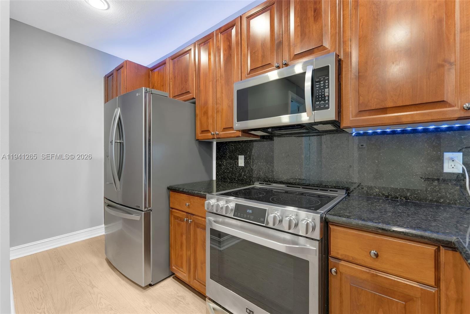 2249 NE 9th Avenue, Wilton Manors, FL 33305 photo 4