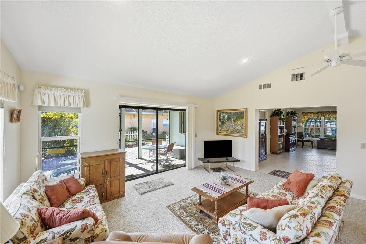 667 SE Harborview Drive — photo 12
