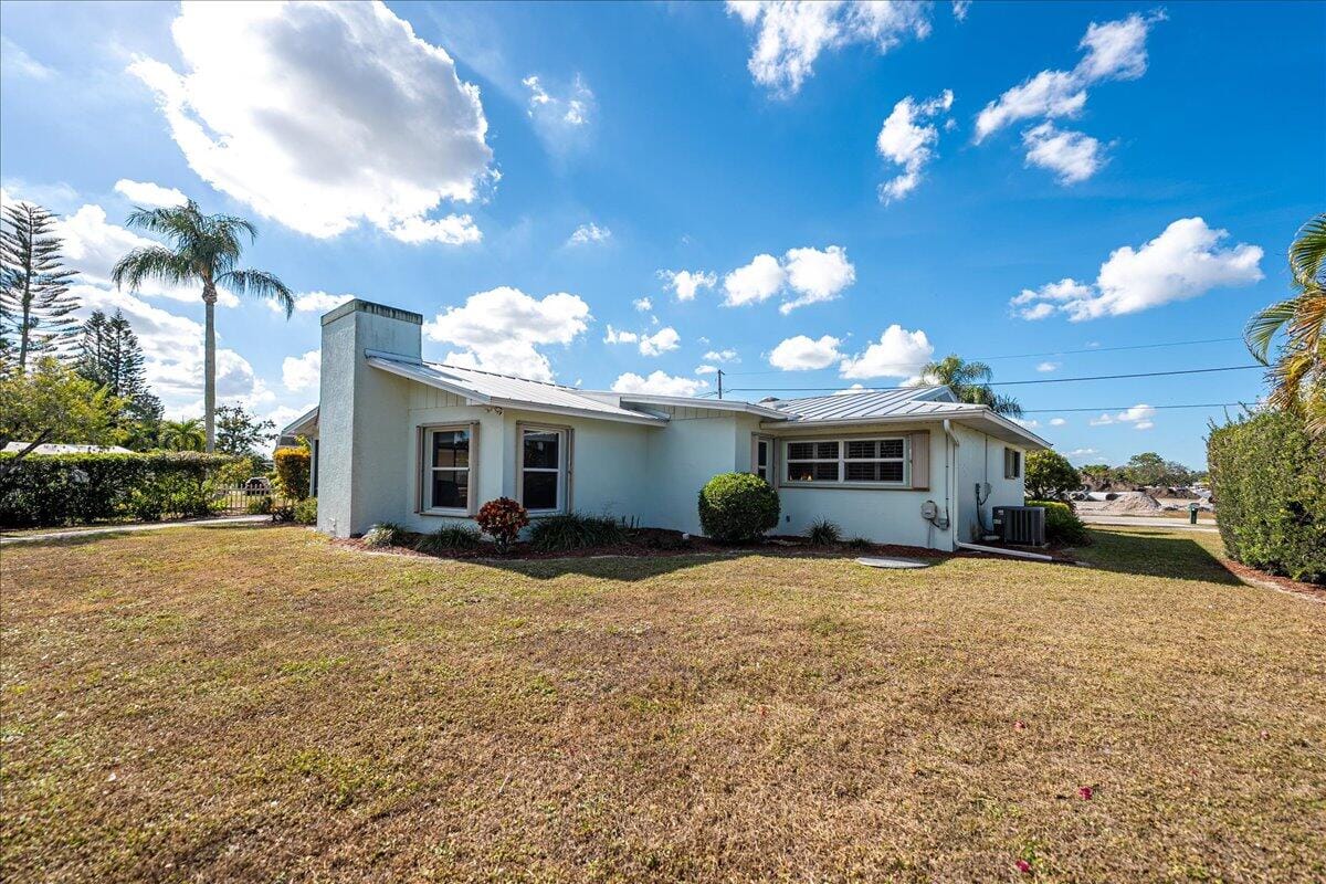 667 SE Harborview Drive, Port St. Lucie, FL 34983 photo 19