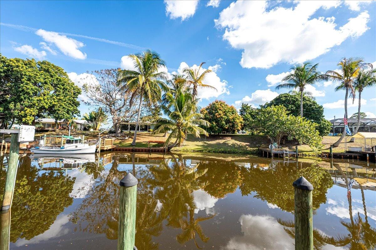 667 SE Harborview Drive, Port St. Lucie, FL 34983 photo 26