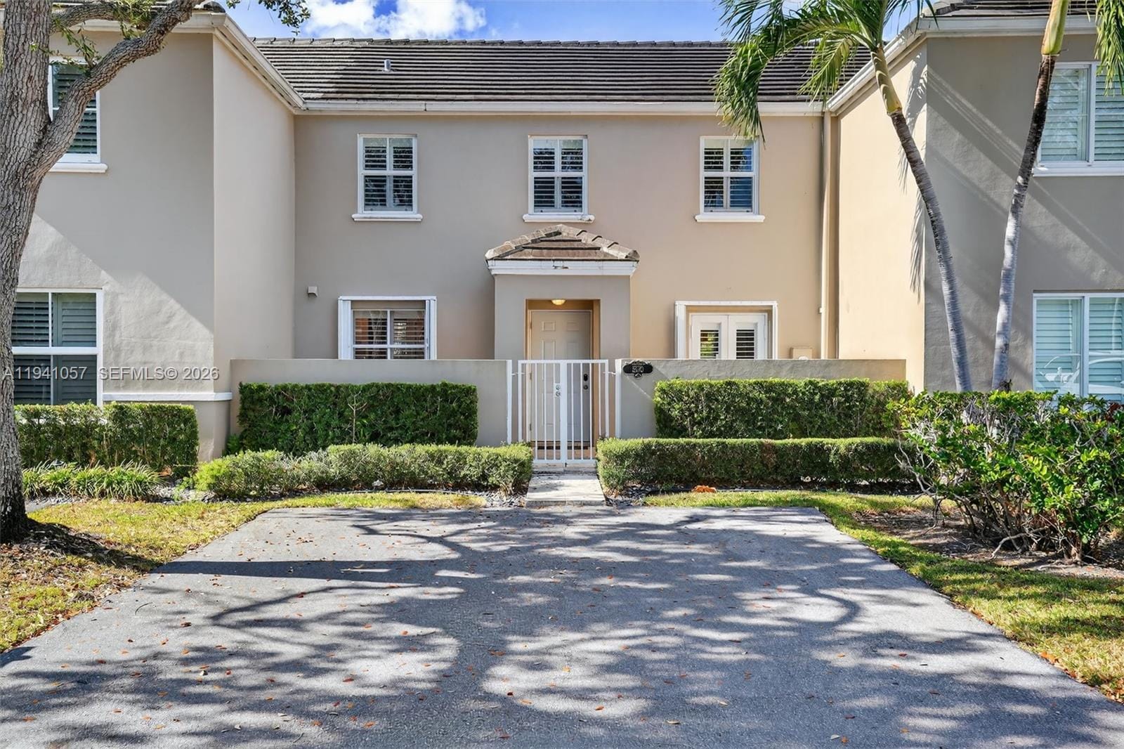 5570 SW 70th Place S, Miami, FL 33155