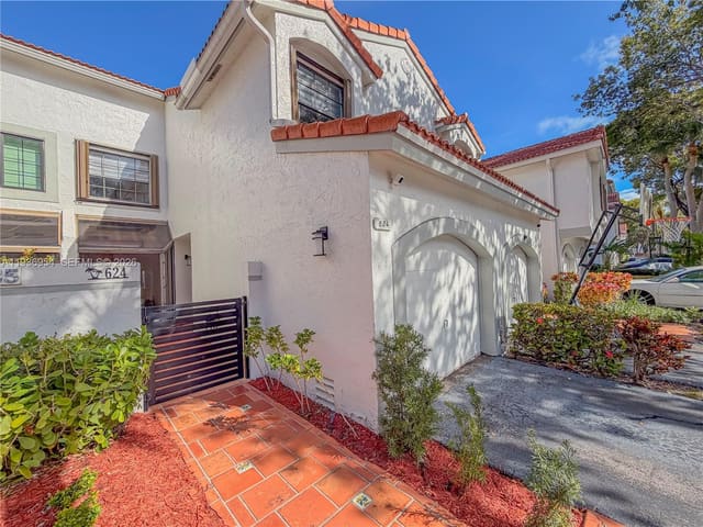 3525 Magellan Circle, Aventura, FL 33180