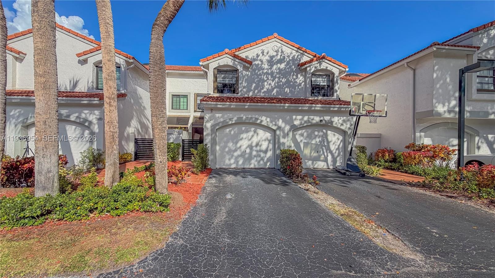 3525 Magellan Circle, Aventura, FL 33180 photo 2