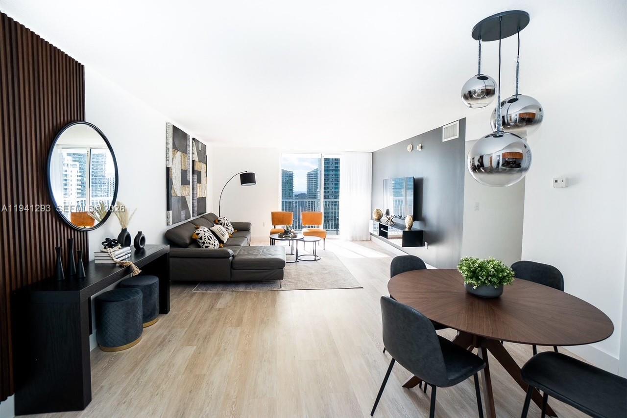 1200 Brickell Bay Drive 3524, Miami, FL 33131, Miami