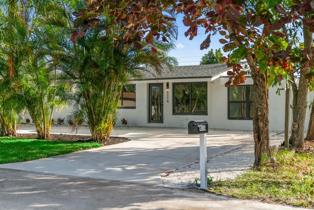 4114 SW 49th Court, Dania Beach, FL 33314