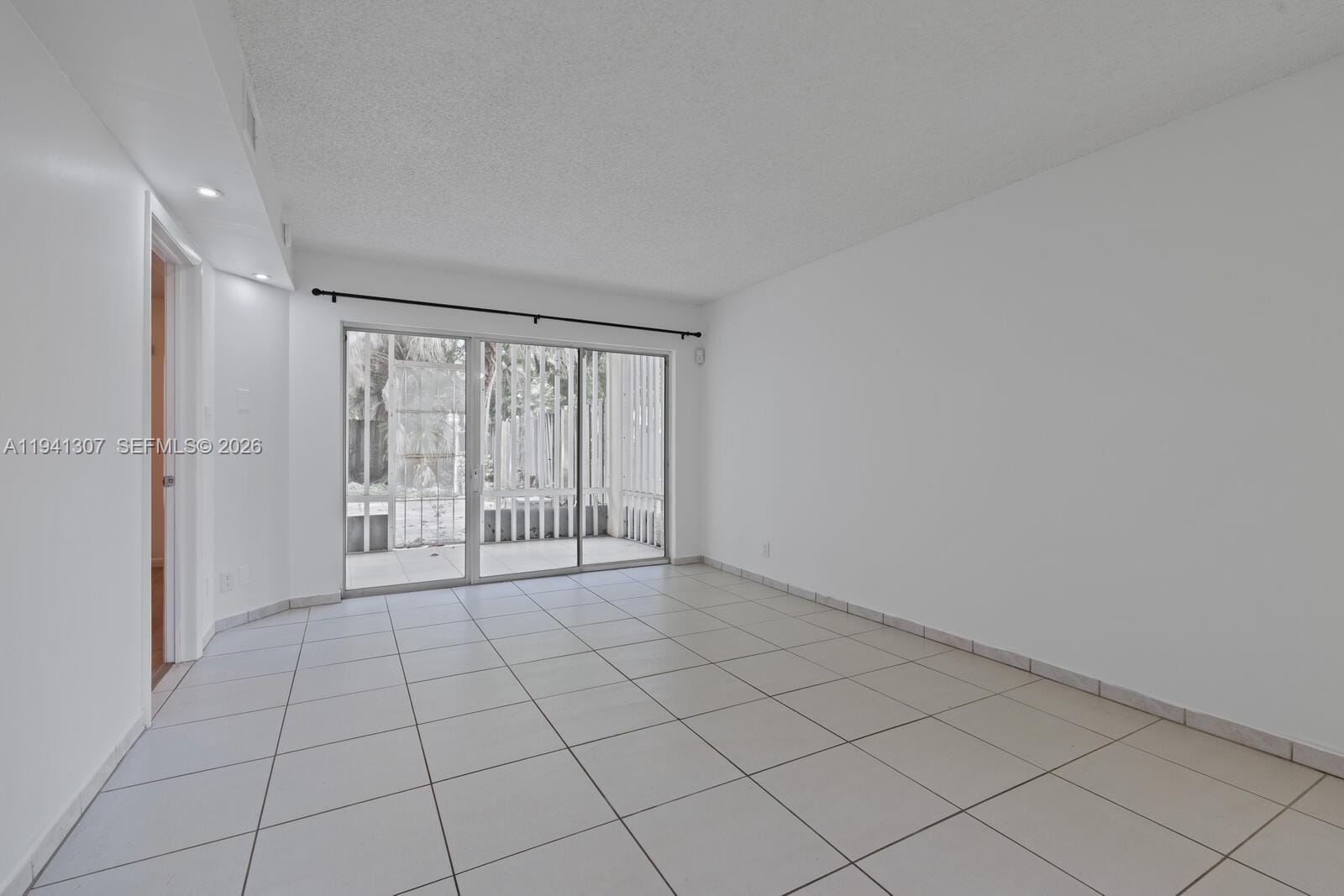 9500 SW 140th Court 9500 — photo 5