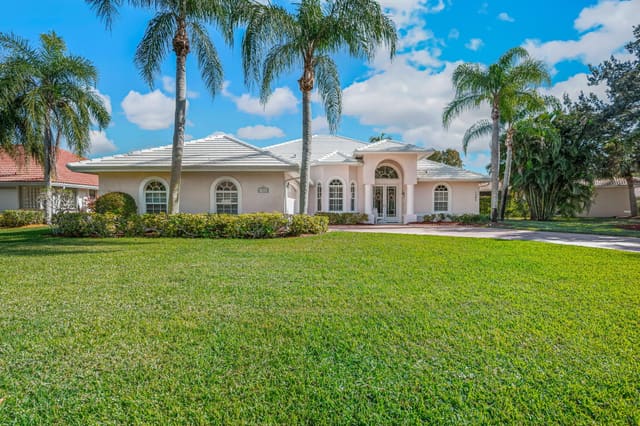 1542 SW Mockingbird Circle, sold in Country Club Pointe, Port St Lucie, FL