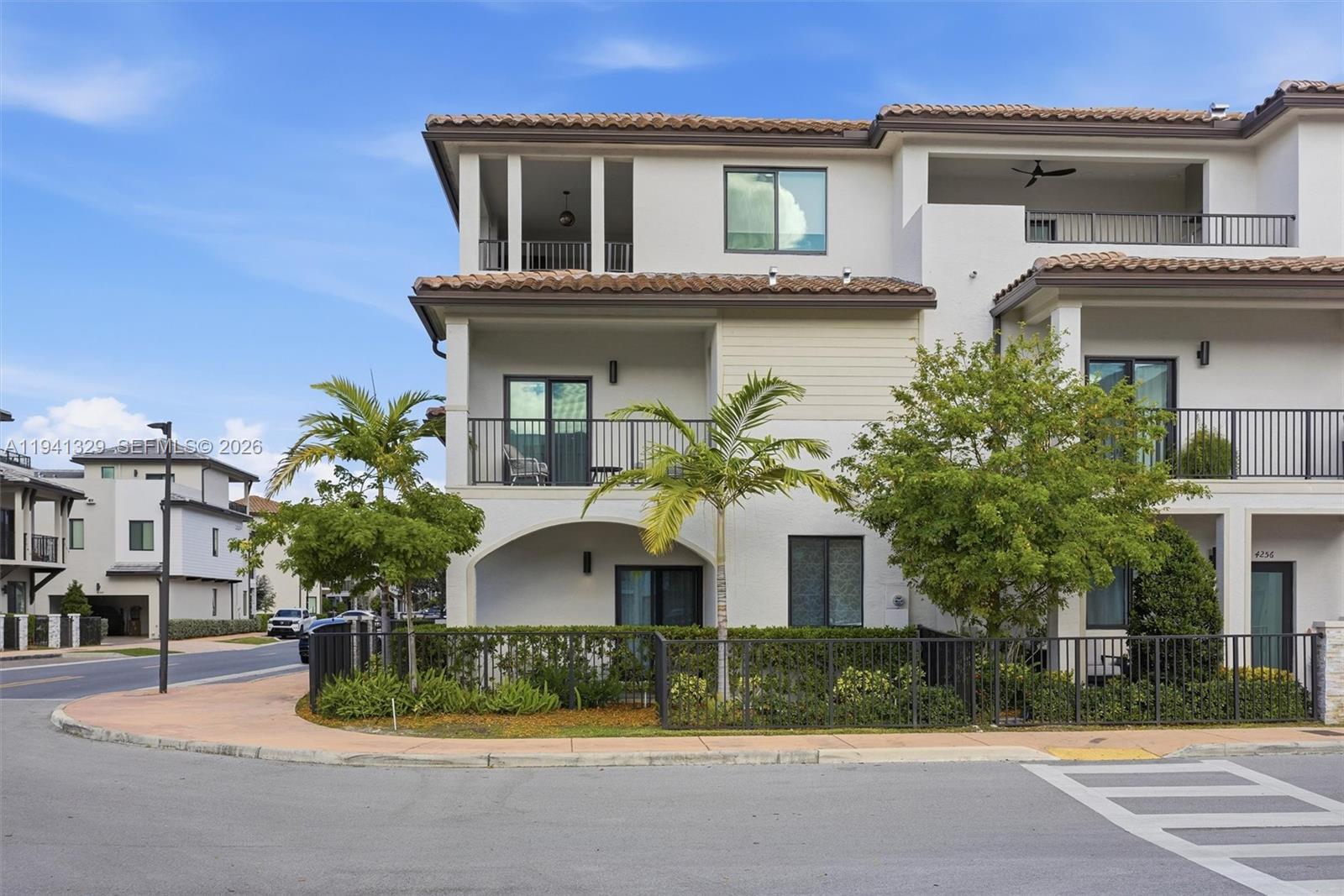 4250 NW 83rd Avenue, Doral, FL 33166 photo 3