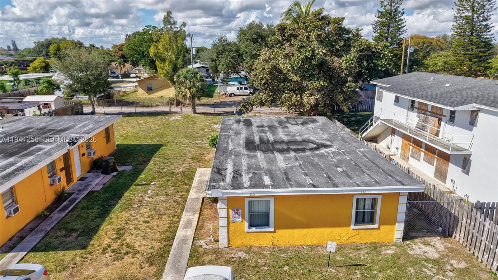 130 SW 132 - 134 - 136 8th Avenue — photo 8