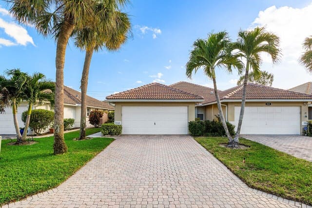 5505 Grande Palm Circle, sold in Tropical Lakes Ph 2, Delray Beach, FL
