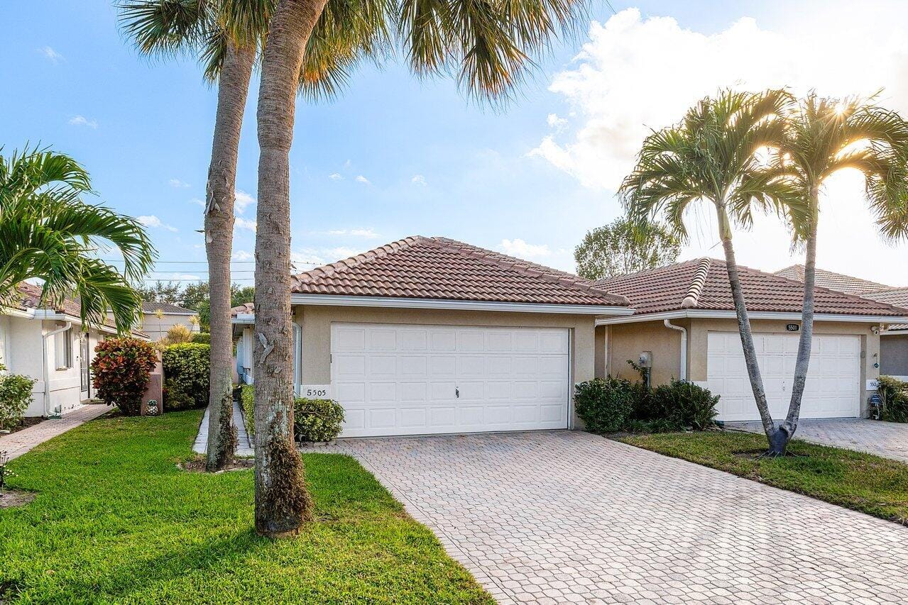 5505 Grande Palm Circle, Delray Beach, FL 33484 photo 3