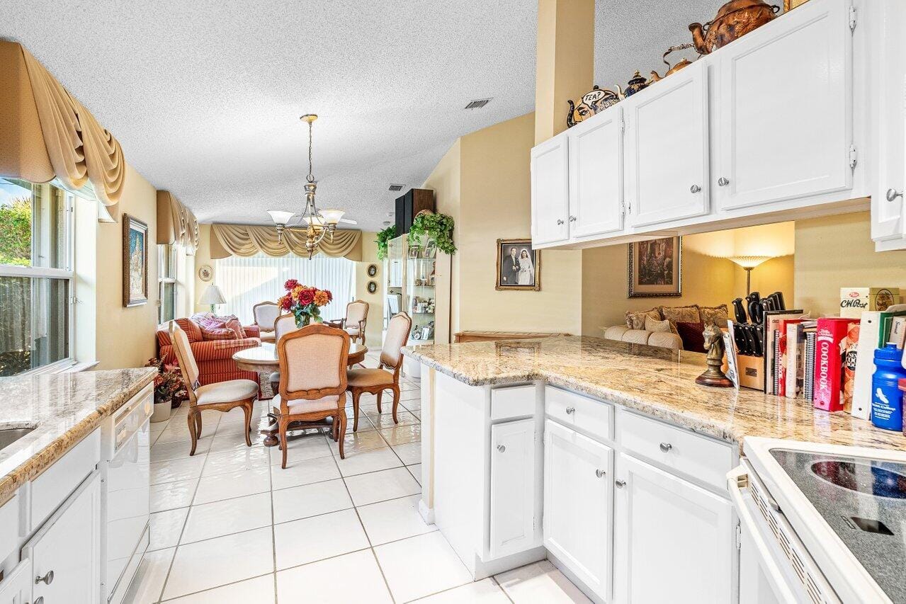 5505 Grande Palm Circle, Delray Beach, FL 33484 photo 6