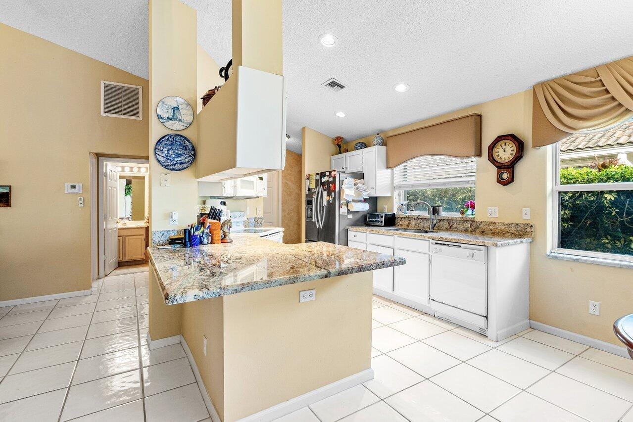 5505 Grande Palm Circle, Delray Beach, FL 33484 photo 8