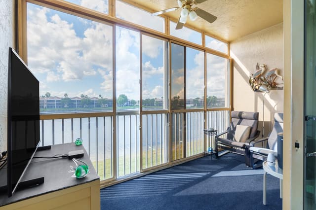 7647 Southampton Terrace 202, Tamarac, FL 33321
