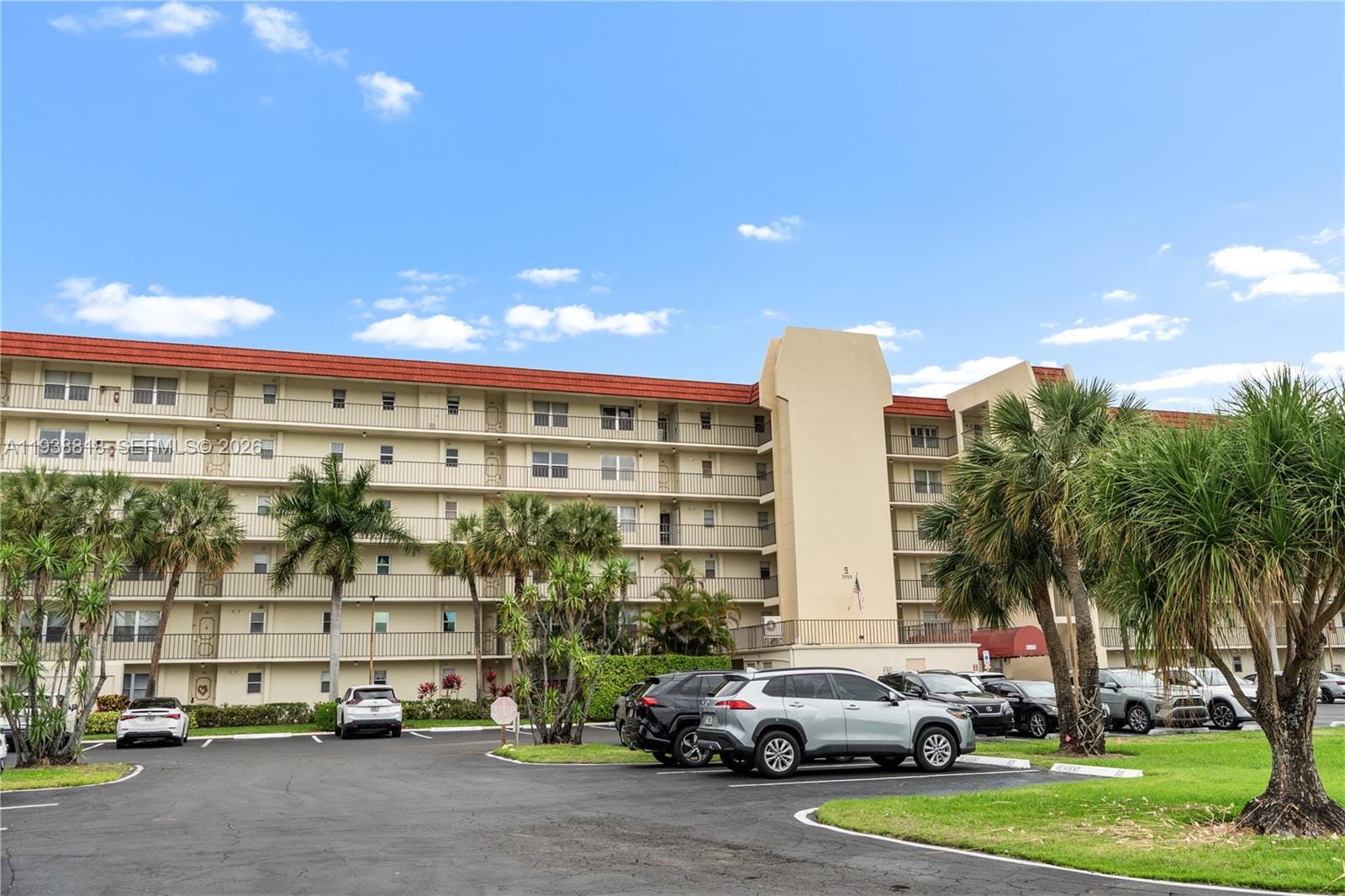3959 Via Poinciana 605 — photo 2