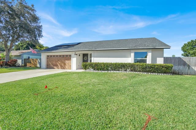 122 Parkwood Drive, Royal Palm Beach, FL 33411