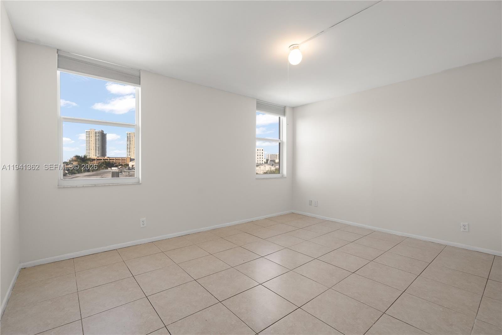 437 Golden Isles Drive 4D, Hallandale Beach, FL 33009 photo 15