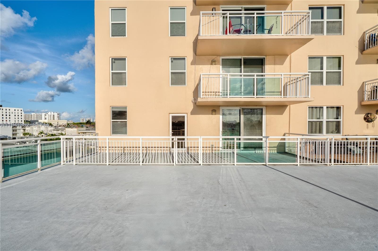 437 Golden Isles Drive 4D, Hallandale Beach, FL 33009 photo 24