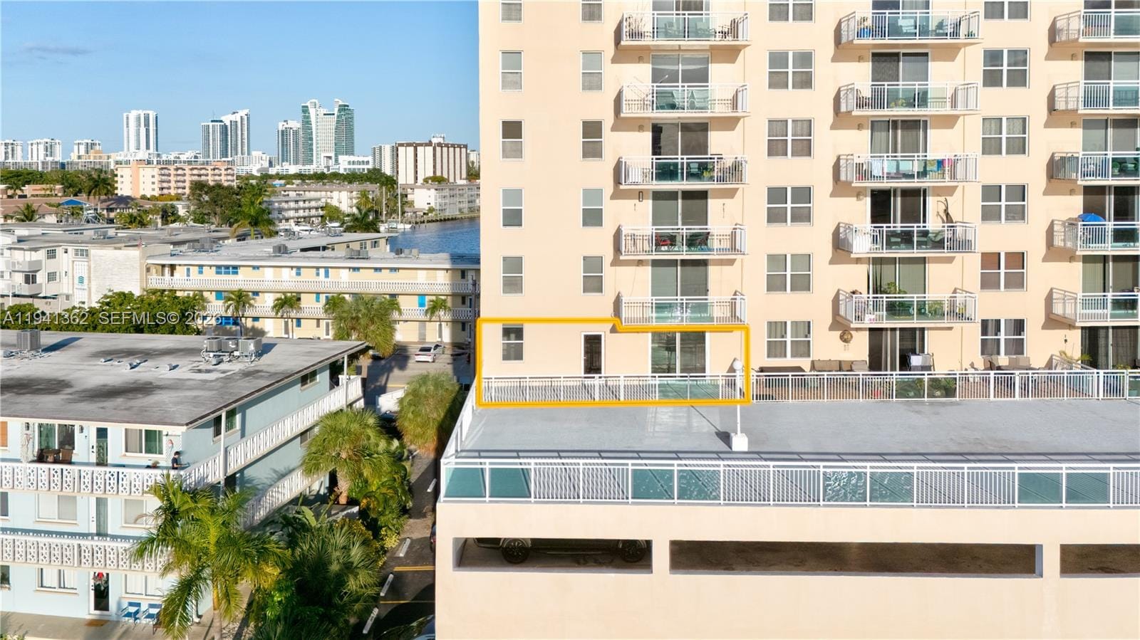 437 Golden Isles Drive 4D, Hallandale Beach, FL 33009 photo 25