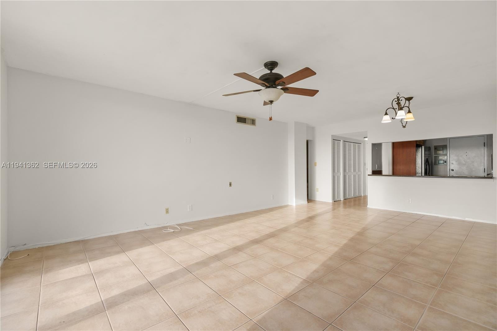 437 Golden Isles Drive 4D — photo 5