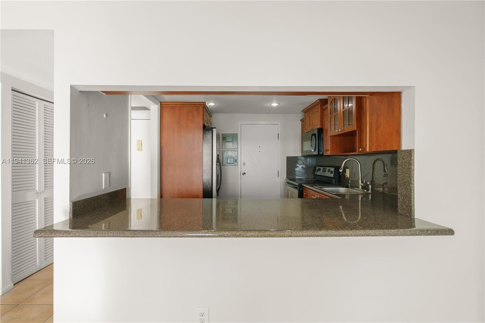 437 Golden Isles Drive 4D — photo 6