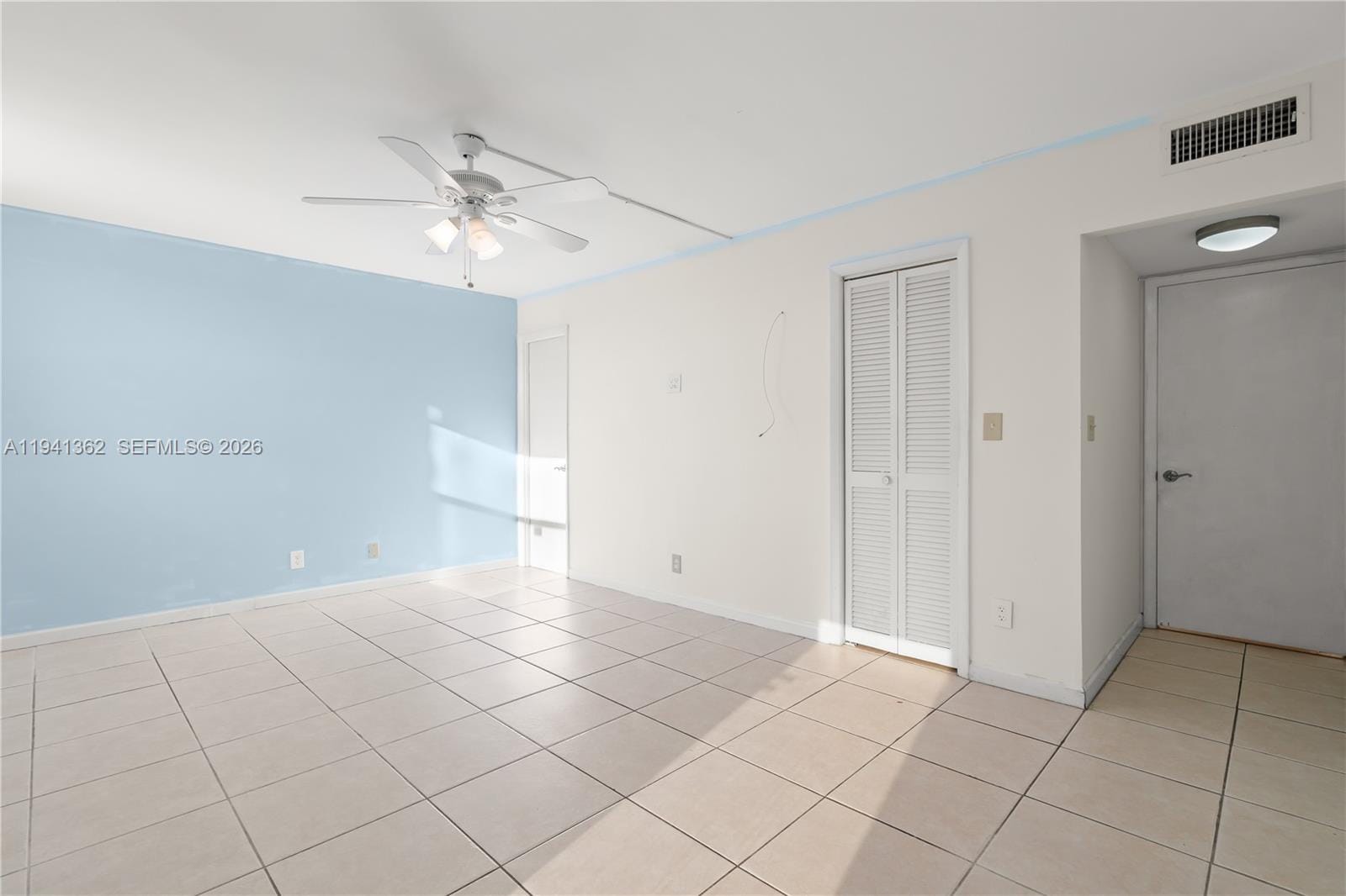437 Golden Isles Drive 4D — photo 10