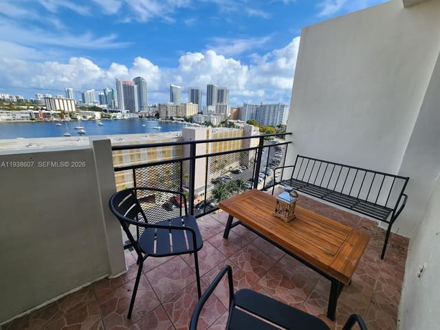 401 Golden Isles Drive 1114, Hallandale Beach, FL 33009