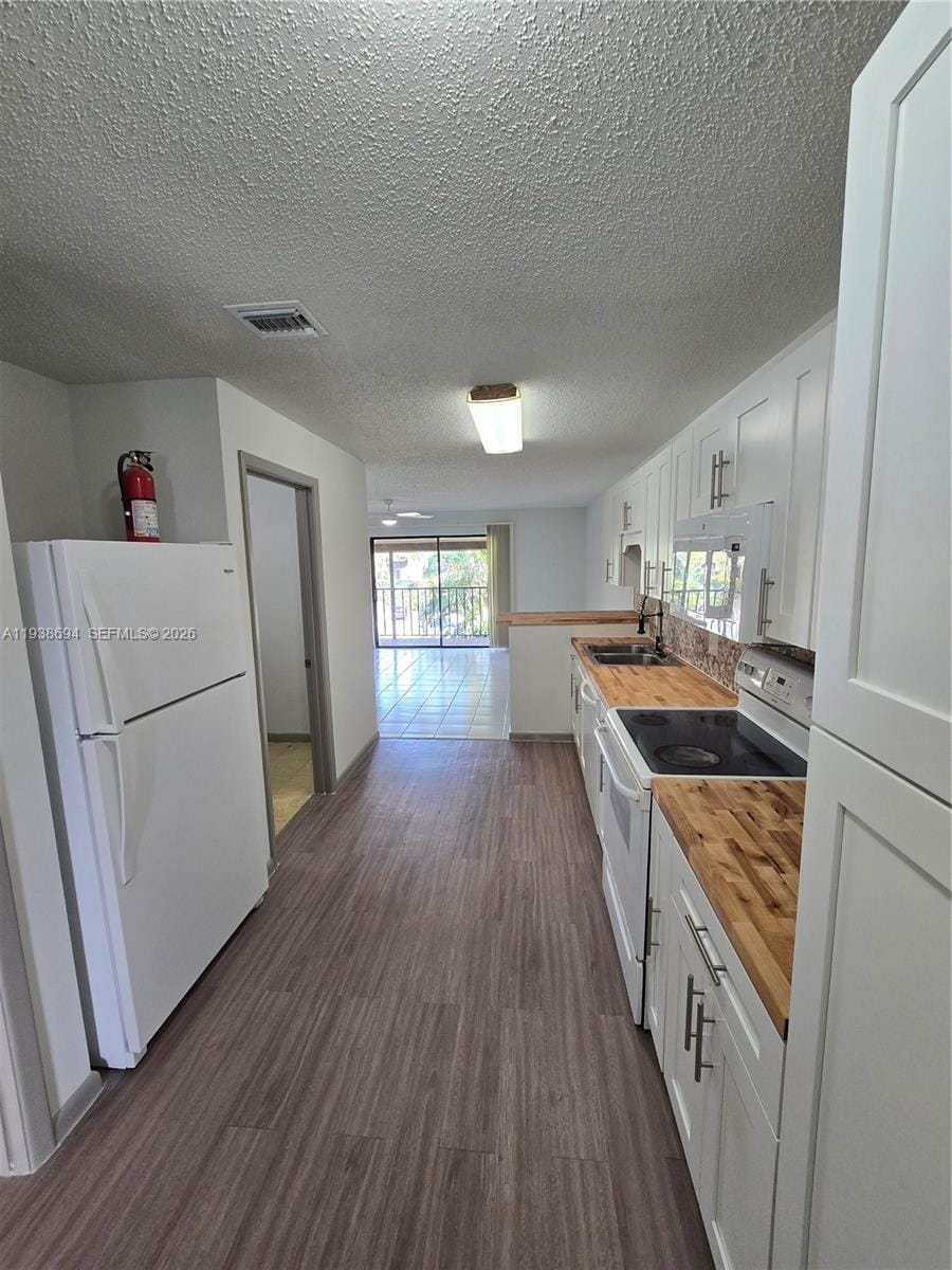 2050 Oleander Boulevard 9-206 — photo 9