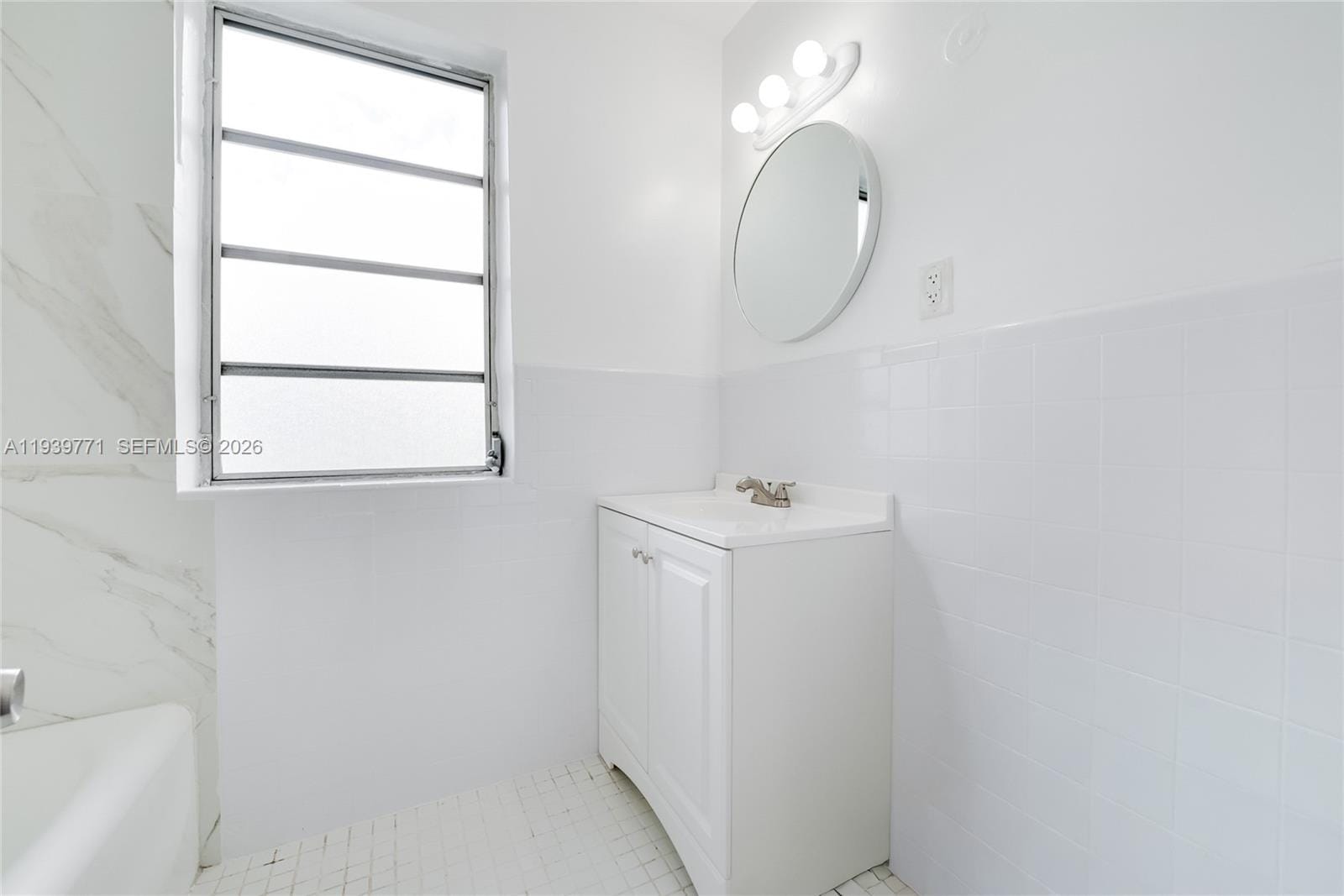 1736 SW 9th Street — photo 11
