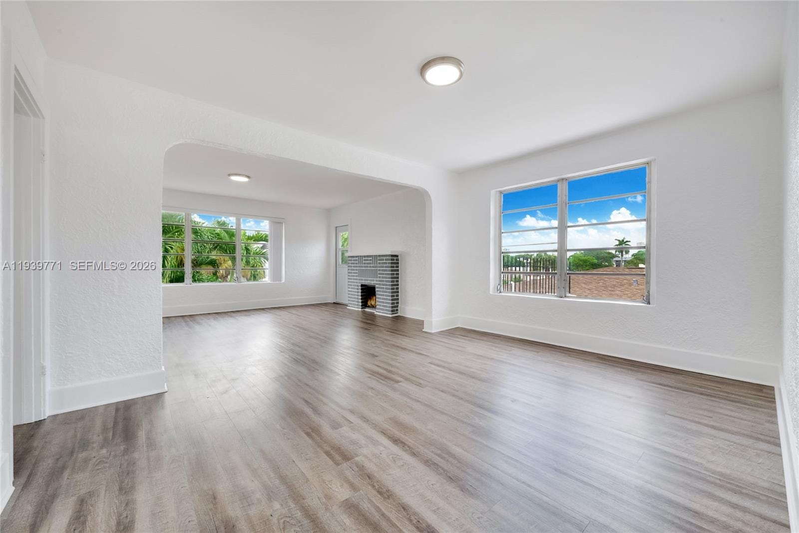 1736 SW 9th Street — photo 7