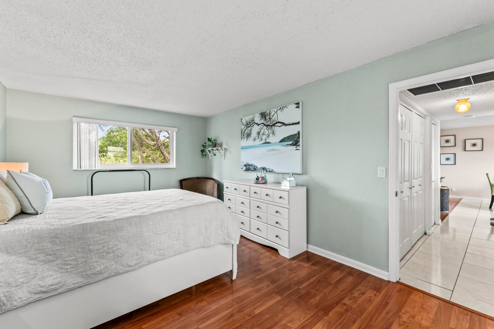 225 Bonnie Boulevard 302, Palm Springs, FL 33461 photo 16