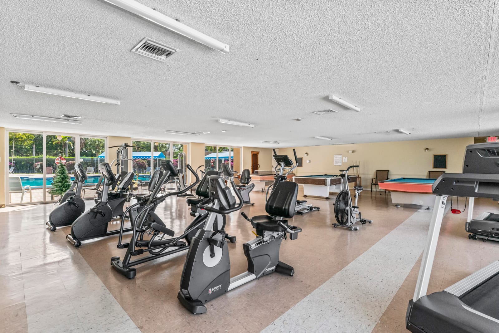 225 Bonnie Boulevard 302, Palm Springs, FL 33461 photo 30