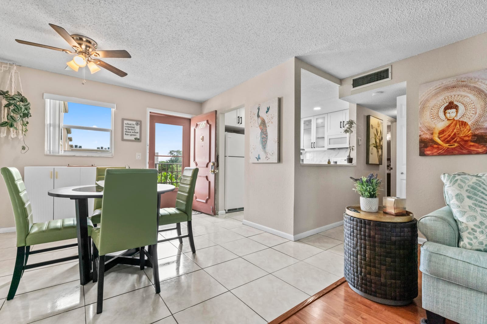 225 Bonnie Boulevard 302 — photo 4