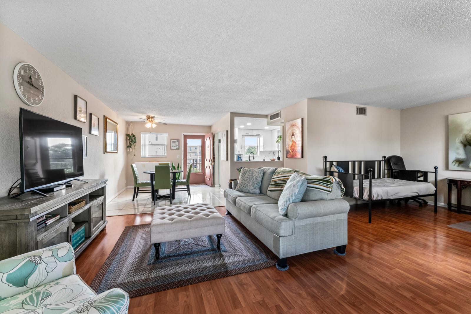 225 Bonnie Boulevard 302 — photo 7