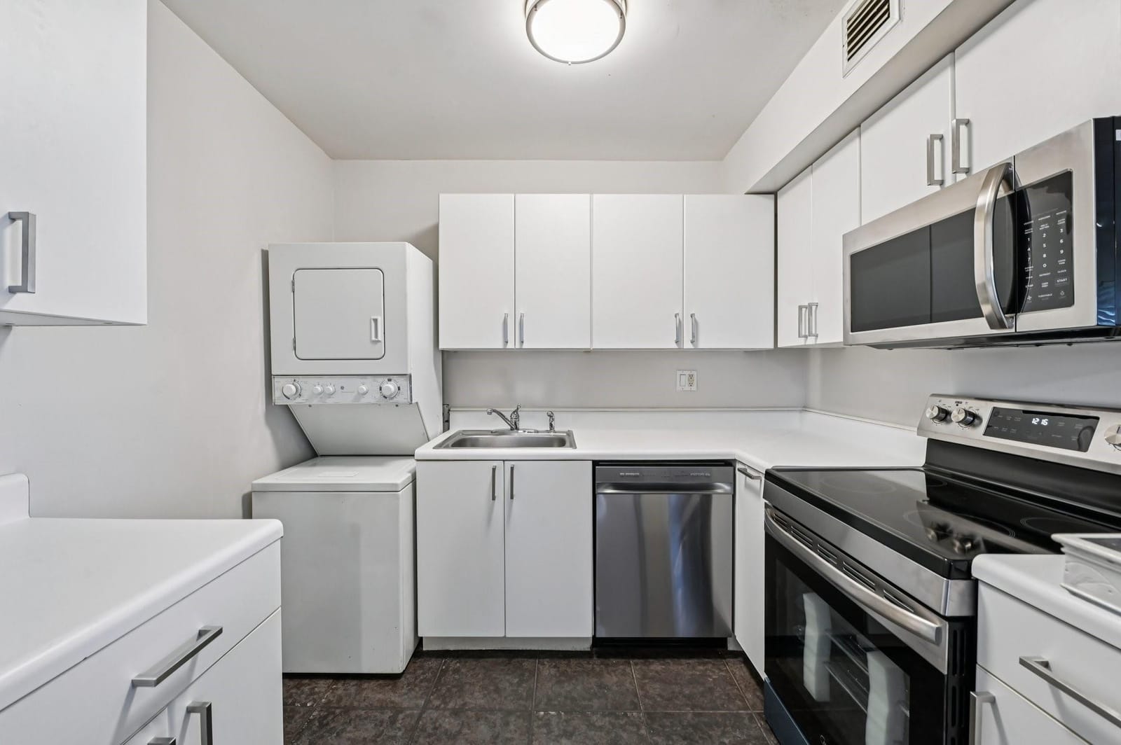 1400 NE 54th Street 208 — photo 8