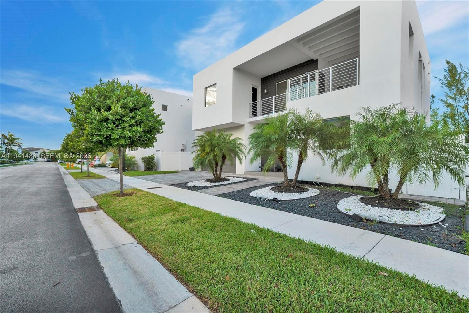 10055 NW 77th Street — photo 4