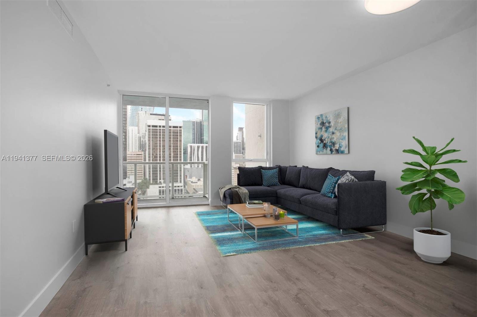 244 Biscayne Boulevard 2107, Miami, FL 33132 photo 2