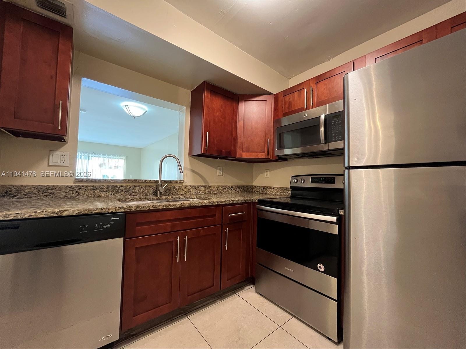 3700 NW 21st Street 304 — photo 5