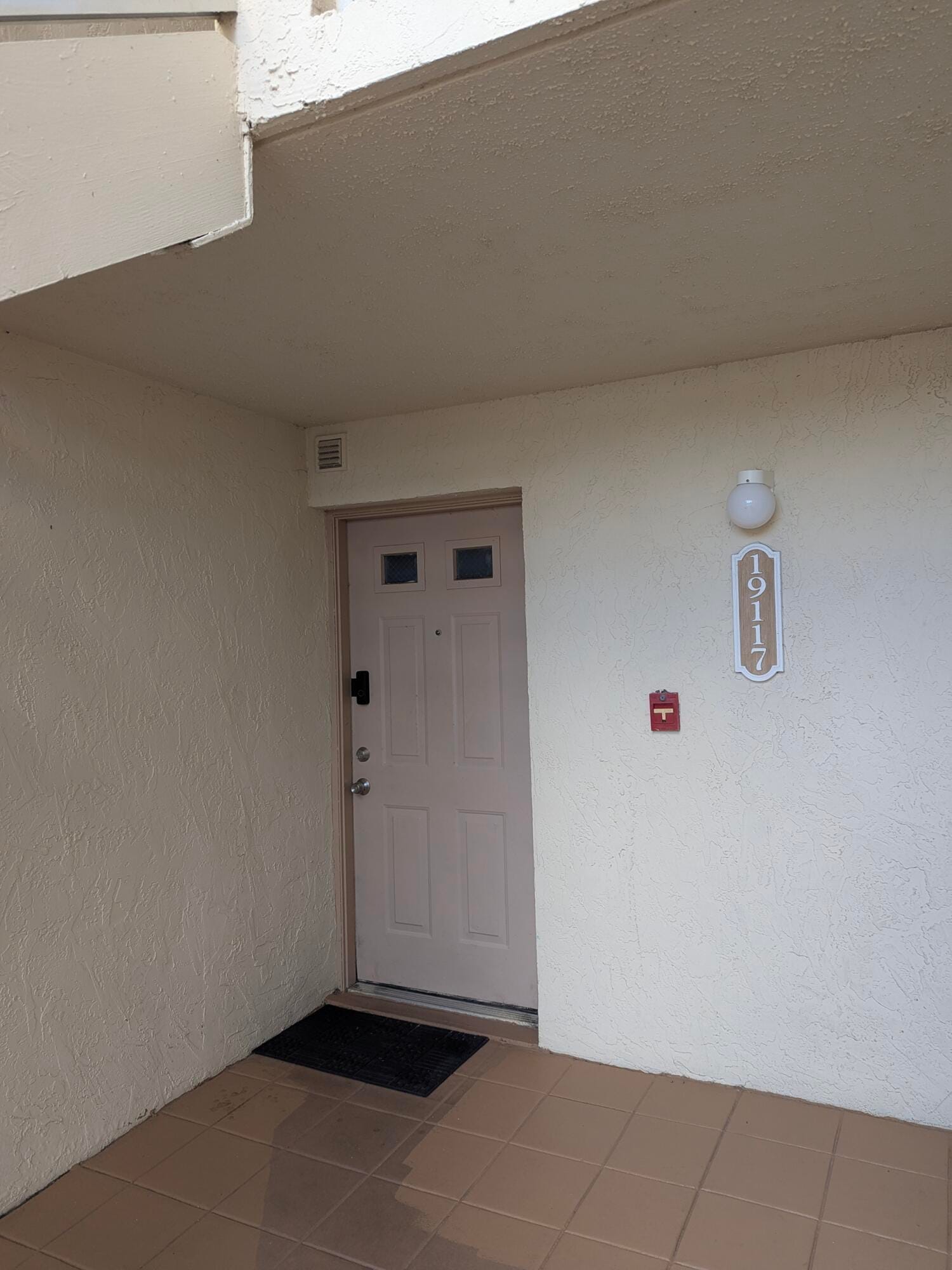 19117 Glenmoor Drive — photo 3