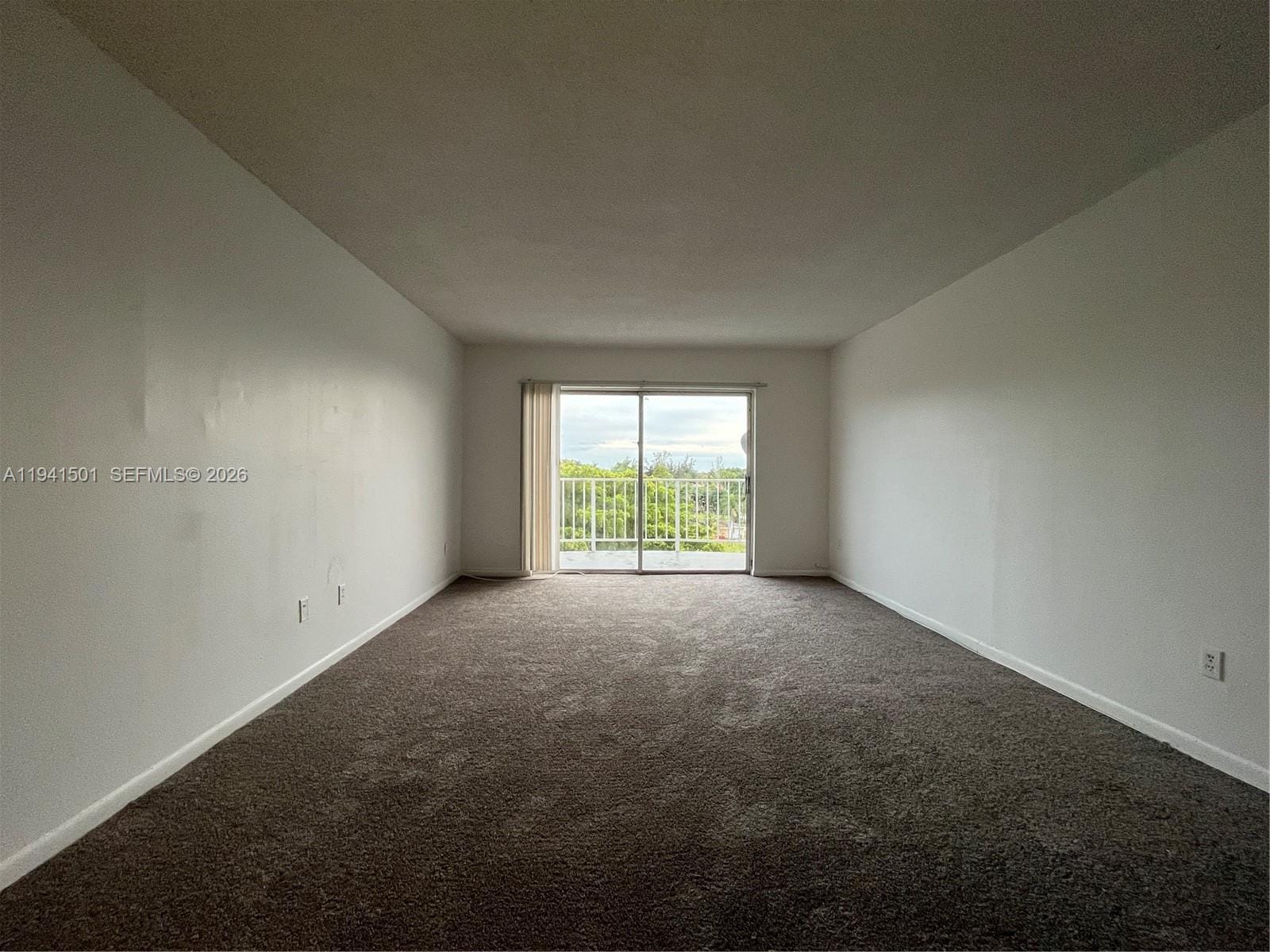 492 NW 165th St Road C-611 — photo 2